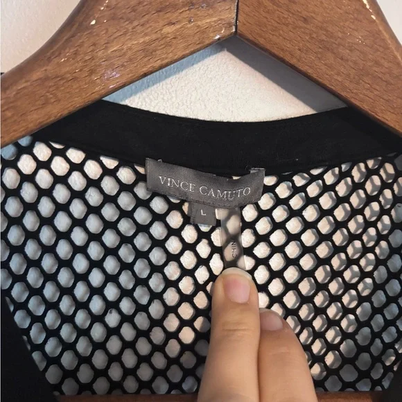 Vince Camuto Black Fishnet Style Mesh Casual Sleeveless Tank Top - Picture 6 of 8
